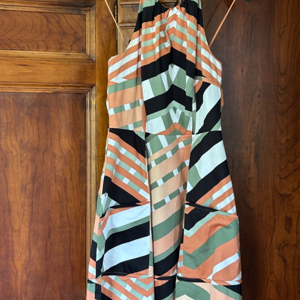 Jessica Simpson Dress, Brand New, Size 8, Backless, Adjustable Halter - Picture 11 of 16
